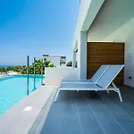Harmony Crest Resort& (adults Only) Szálloda