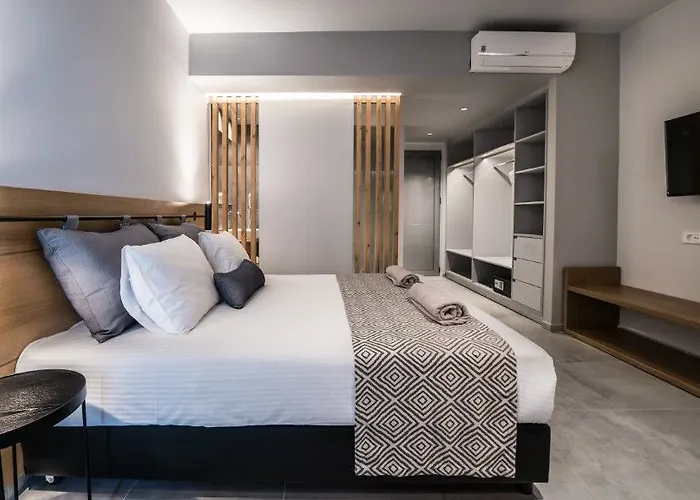 Harmony Crest Resort& (adults Only) Otel