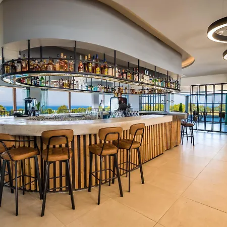 Hotel Harmony Crest Resort& (adults Only) 4*