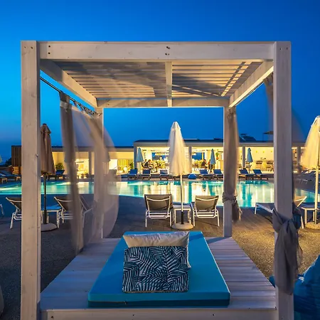 Harmony Crest Resort& (adults Only) Hotel