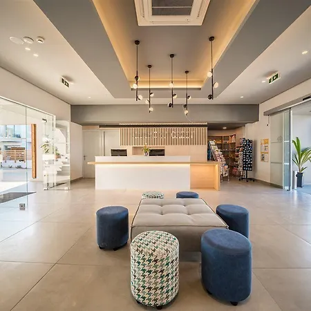 Harmony Crest Resort& (adults Only) Hotell