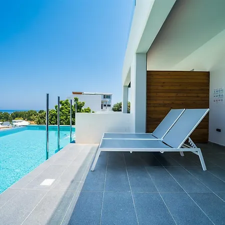 Harmony Crest Resort& (adults Only) Hotel