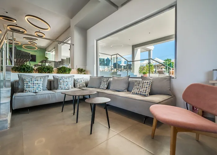 Harmony Crest Resort& (adults Only) 4* 코스 타운